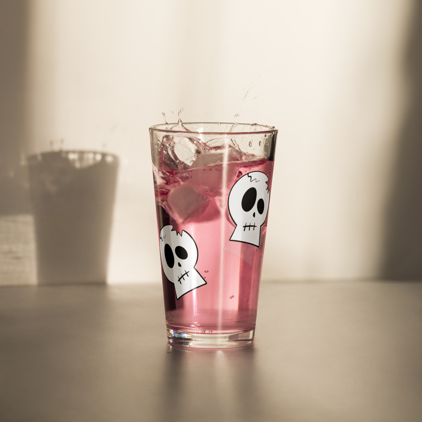 Skulls Shaker Pint Glass